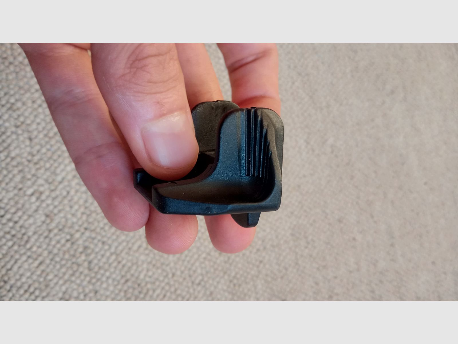 Verlängerter AK Magazinhebel von CAA Quick-Release für AK47 / AK74 / AK-100