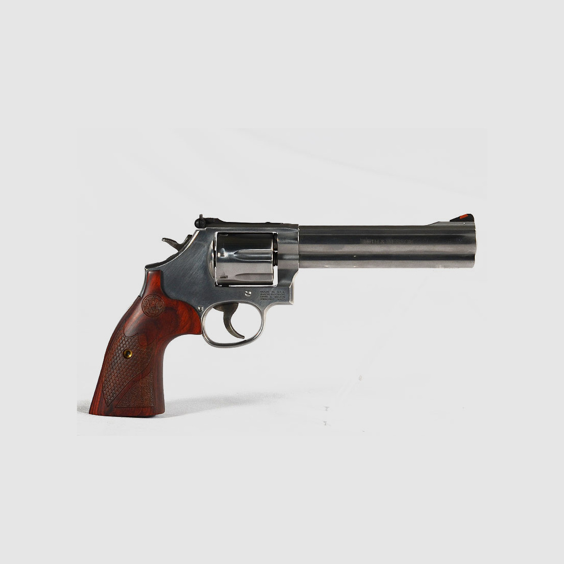 Smith & Wesson 686 Plus DeLuxe 6"