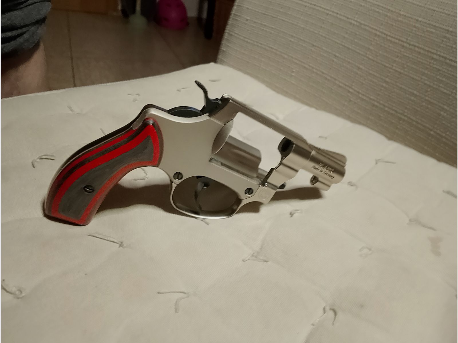 Reck Arnsberg 9mm  Revolver Schreckschuß knall gebraucht mit Schichtholz Griffen