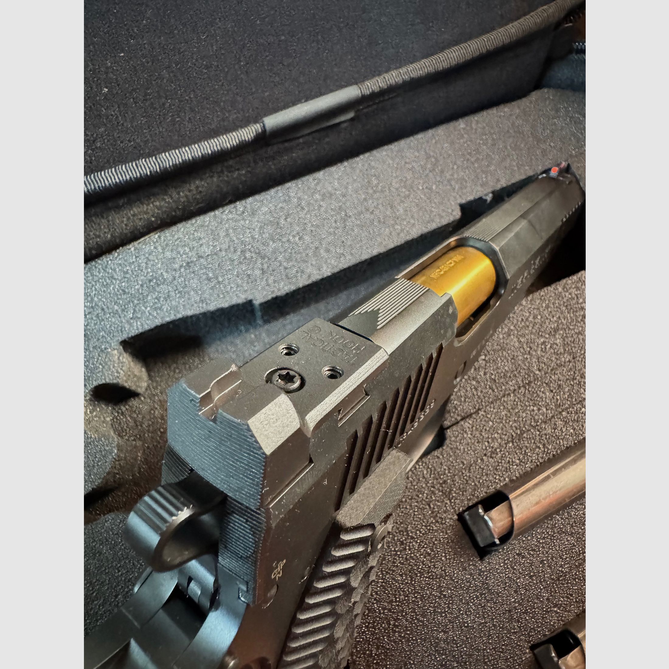1911 Nighthawk Custom - War Hawk *like new* / .45 Auto