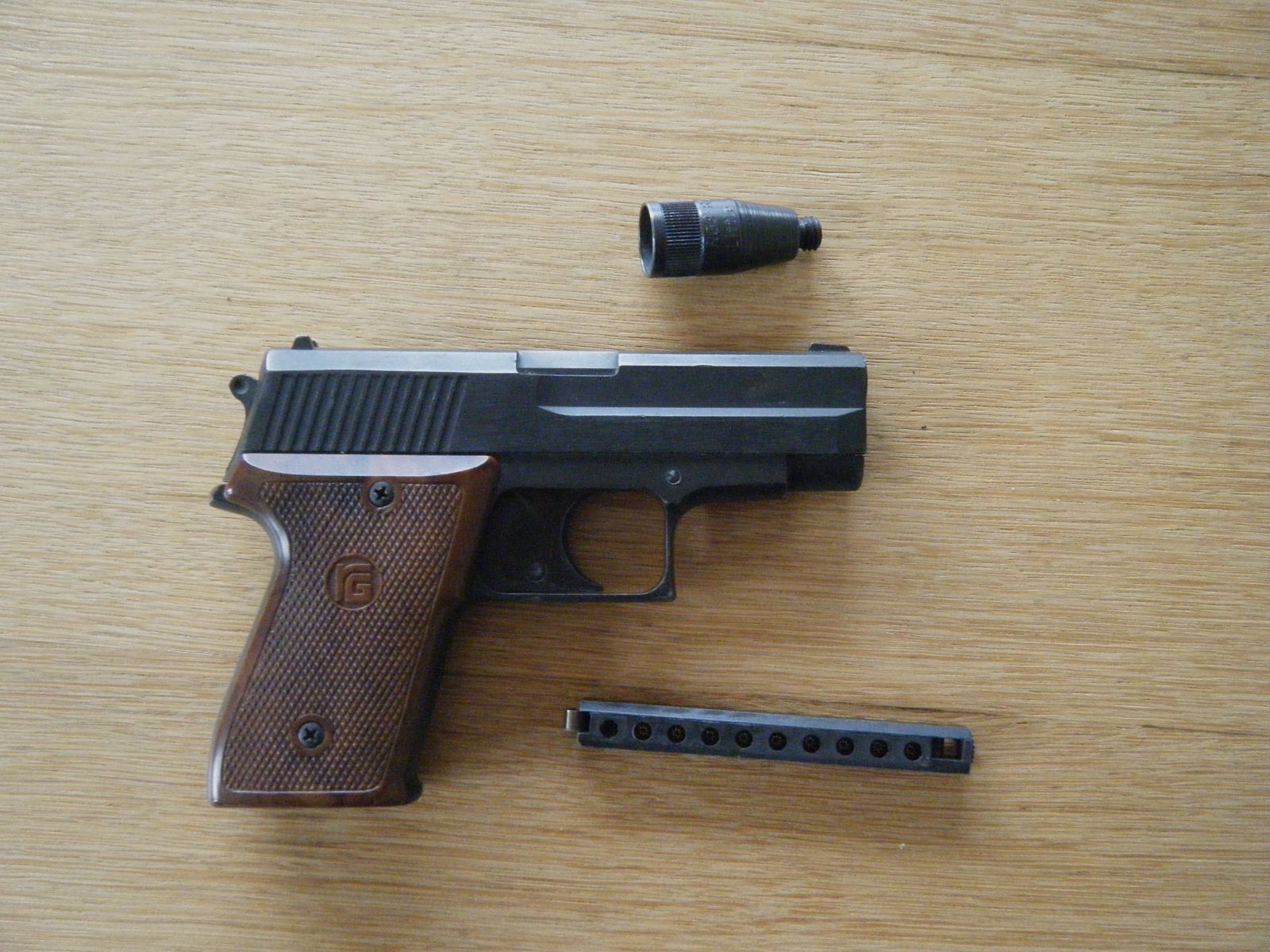 Se vende Röhm RG 300, arma de fogueo de 6 mm Flobert, imagen 3 de 4