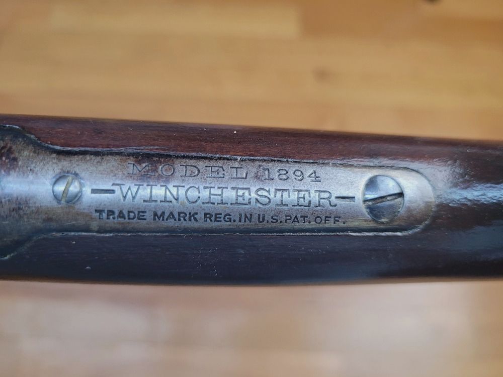 Außergewöhnliche Winchester 1894 Französische Armee genannt 94 AF - Kal. 30-30 - Äußerer Zustand und Mechanik einwandfrei - Traum-Collector - 100% konform mit der Bestellung von 15.000 Exemplaren aus September 1914 - Seltene Waffe in einem noch selteneren und musealen Zustand - TBE++, Bild 1 von 36