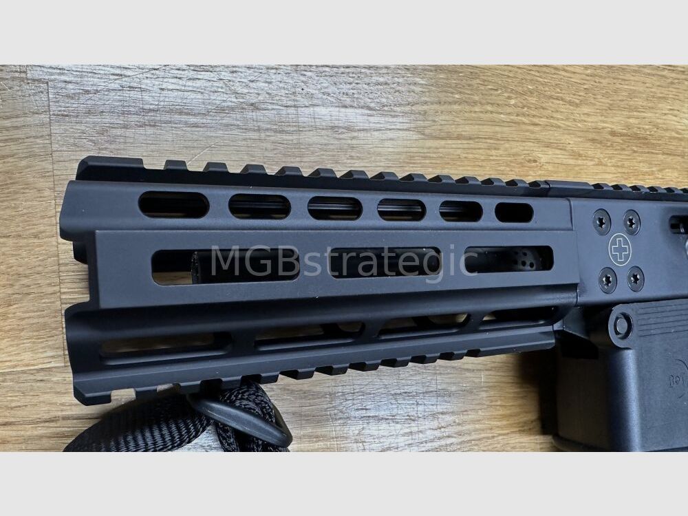 Fucile semiautomatico B&T AG 9mm Luger GHM9 SD DE con silenziatore integrato = arma assorbente di suono // da noi con cinghia H&K, immagine 7 di 9