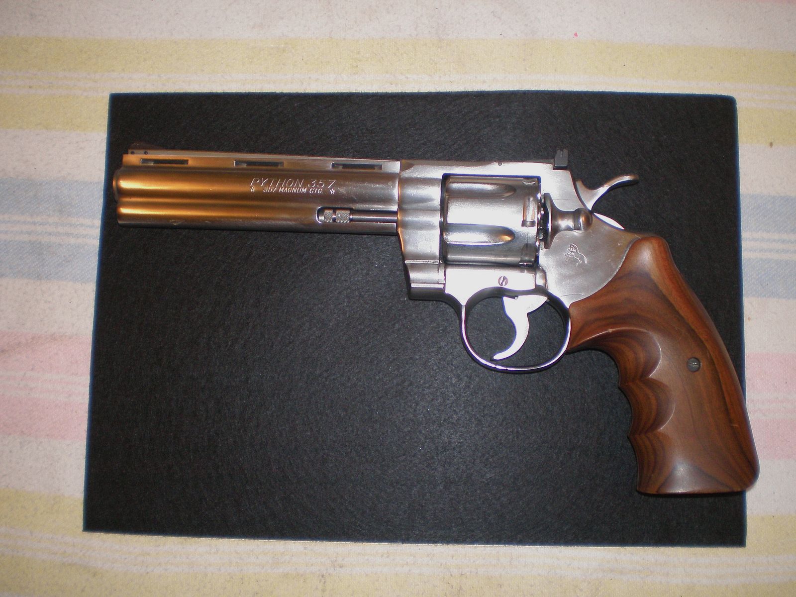 Revolver Colt 357 Magnum "Python", Bild 5 von 13