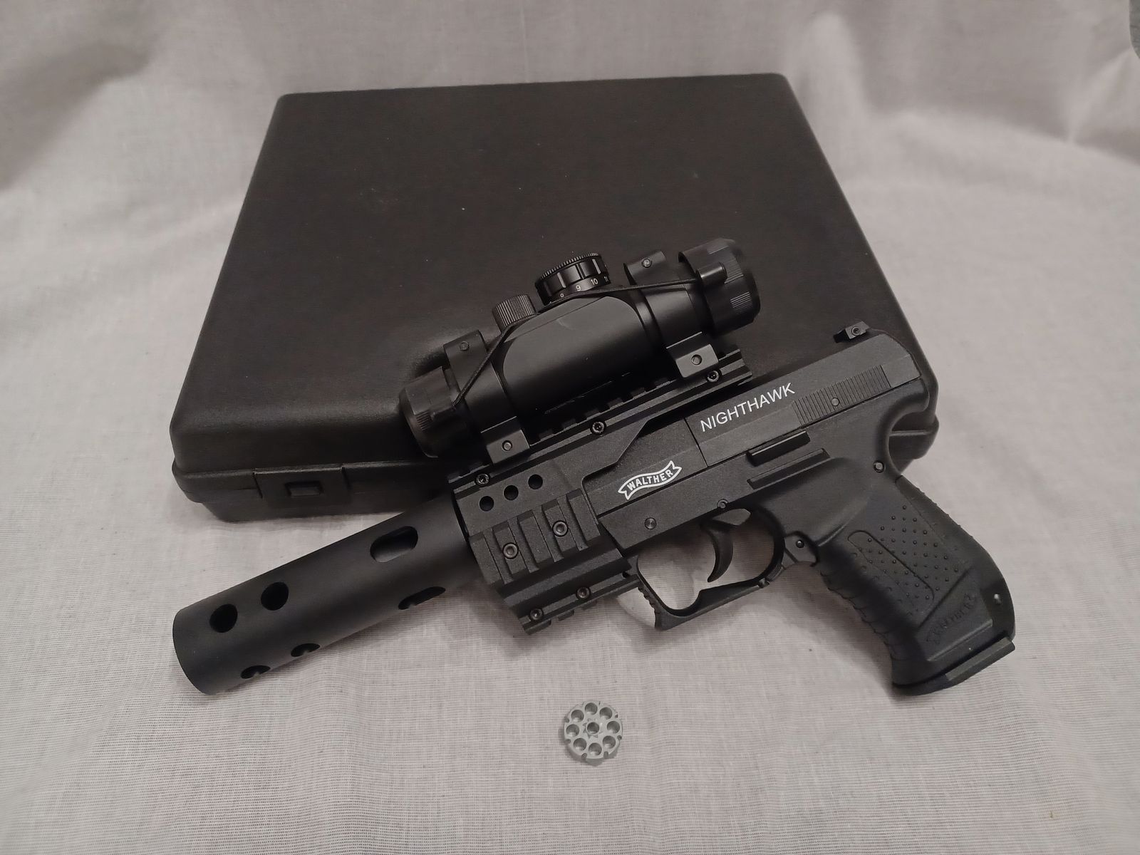Walther Nichthawk / 4,5 mm Diabolo / CO2 / Pistole / OVP (90)