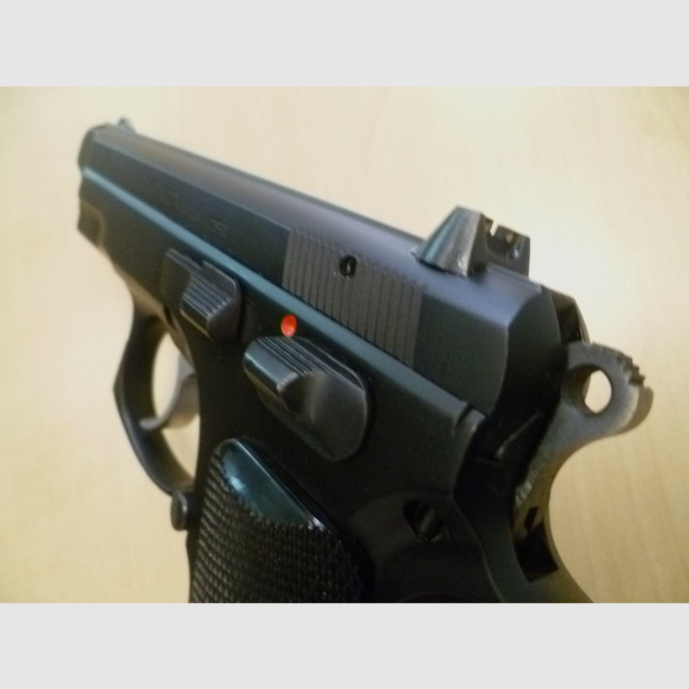 Pistole CZ 75 Compact  -  9mm Luger