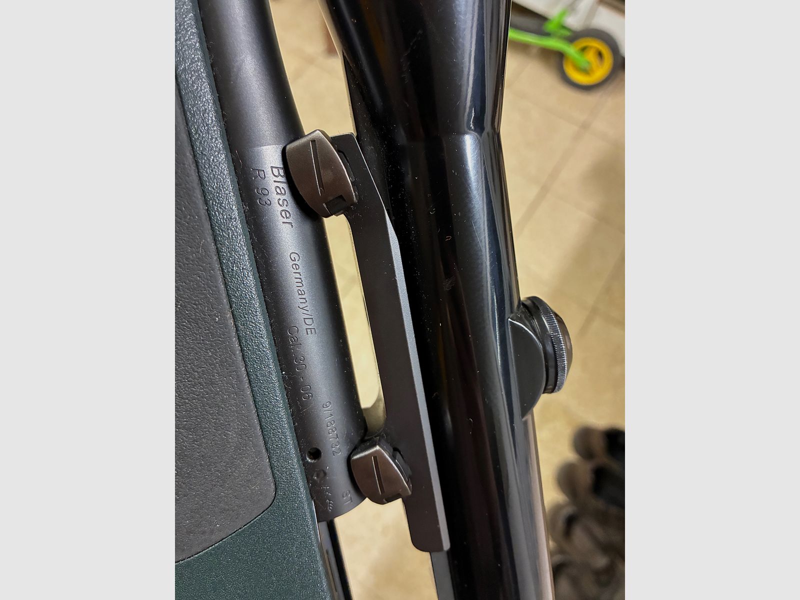 Zeiss Diavari Z 2,5-10x50, riel interno, montaje en silla Blaser