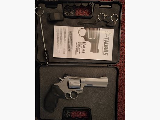 Taurus Revolver Tracker 627 4"