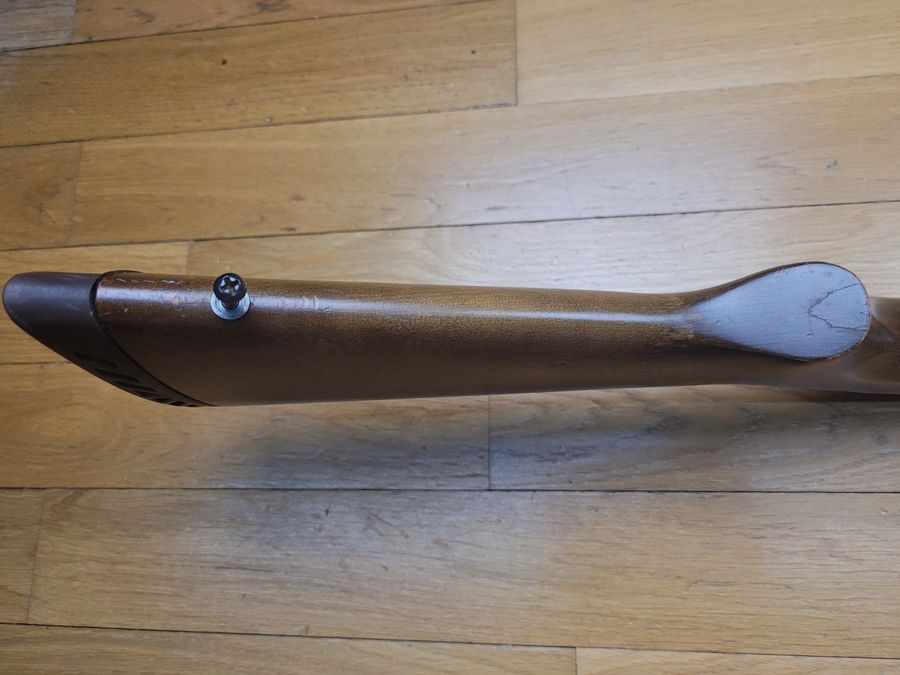 Super Vorderschaftrepetierer Mossberg 500ATP « Persuader » – Kaliber 12/76 – Waffe von 1982 – Lauf von 47cm – 5 Schuss – Schaft und Pumpen aus schönem Nussbaum – ambidextre Sicherheit – 100% made in USA – Eines der besten « Pumpen » – TBE, Bild 8 von 23