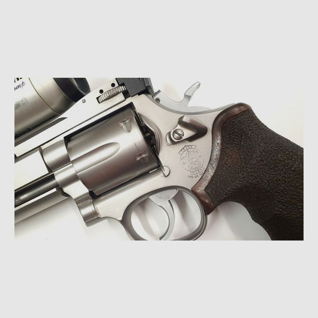 Smith & Wesson 686-3 Merkle Tuning, w tym Aim Point