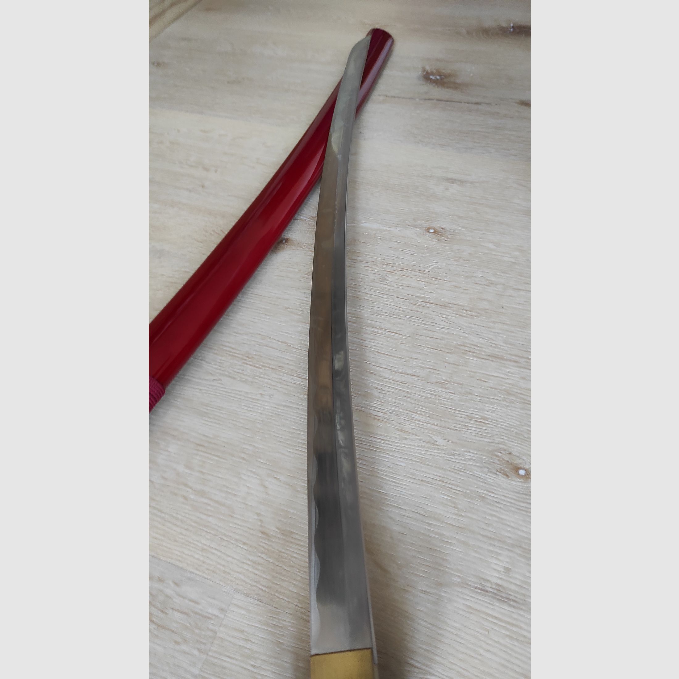 Katana, Samuraischwert rot mit Stoffbeutel geschliffene Klinge
