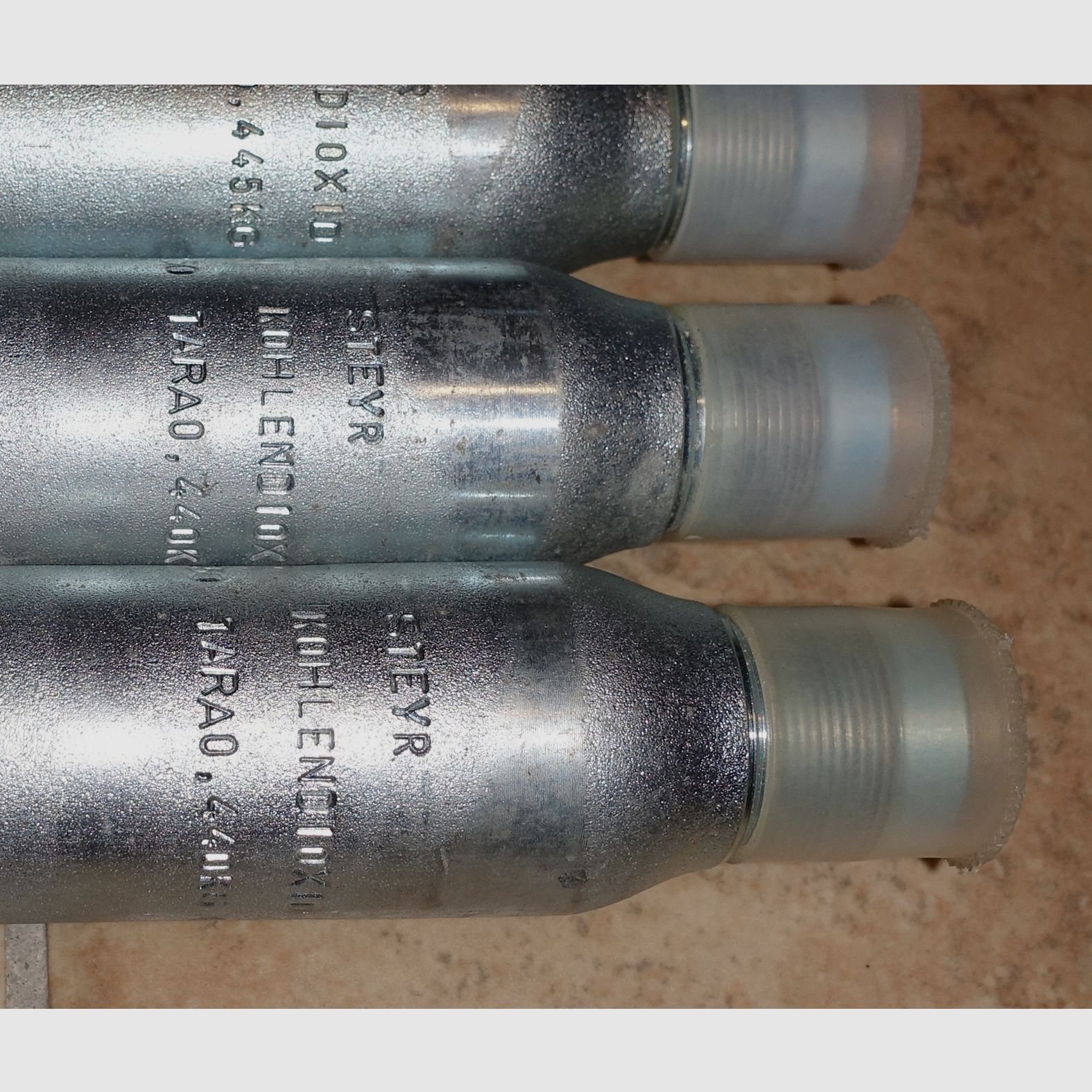 Unused Steyr CO2 cartridges / from stock / e.g. for Steyr LG88/LG91