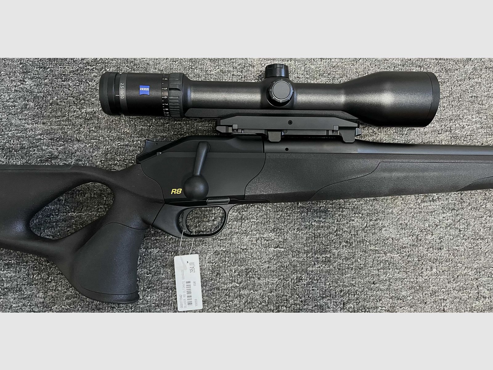 Blaser R8 Ultimate .30-06 + Zeiss Victory HT 2,5-10x50 + Dentler Montage
