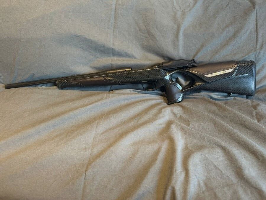 Blaser R8 Professional CARBON Success with leather 8x57IS