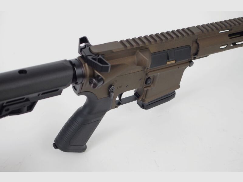 Messerschmitt AR15 16.75" Bronze + Firefield Commando Kit Bundle