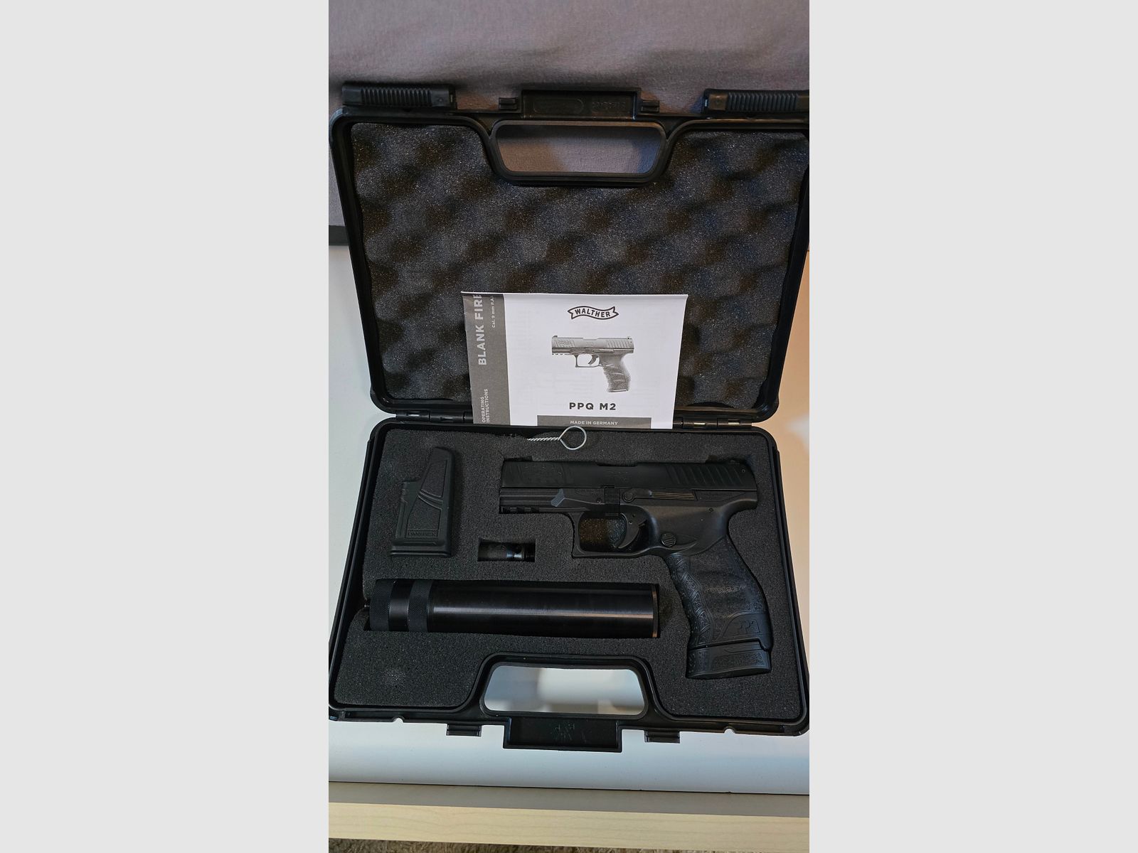 Walther Schreckschuss Pistole PPQ M2 Navy Kit 9 mm Schreckschuss mit Schalldämpfer+3 x17 Schuss Magazin