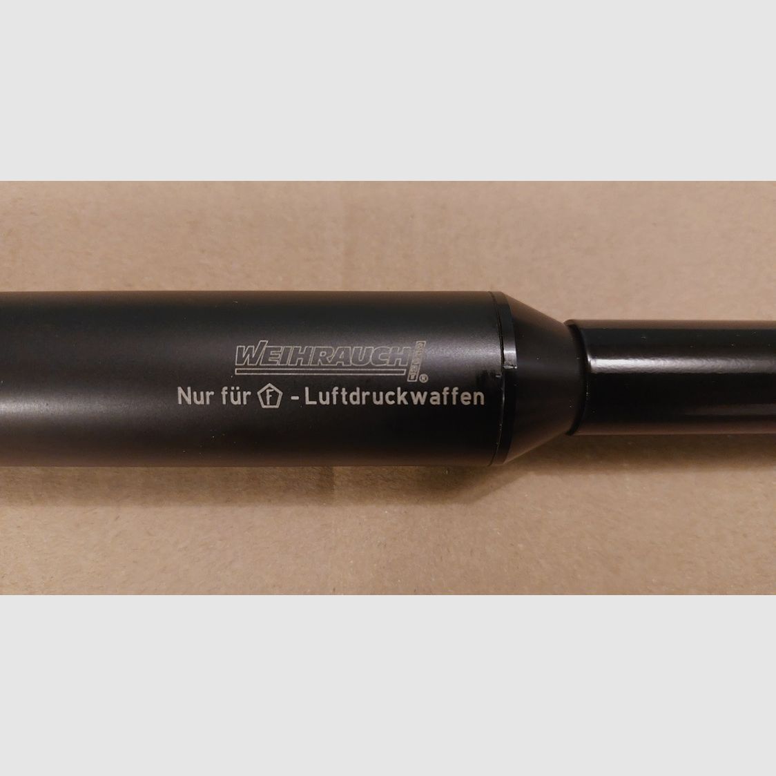 Weihrauch HW 35 K Lauf 5,5 mm ohne F mit lackierten Laufmantel, aufgeschraubten Weihrauch Schalldämpfer