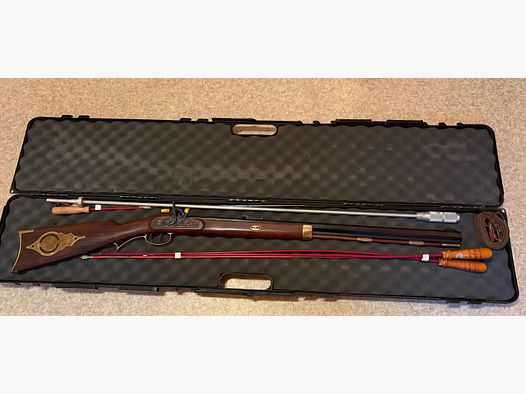 Beautiful muzzleloader for sale with case and accessories.