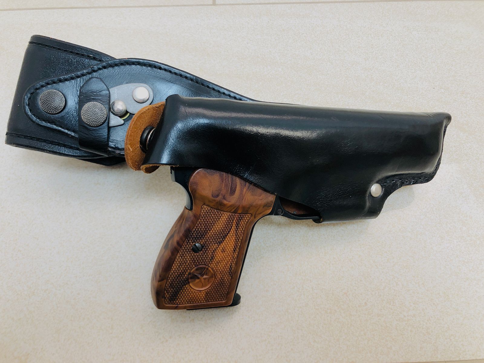 ••• Dienstholster DBGM GM 77 16 273 Dienstholster Makarov H&K P7 •••