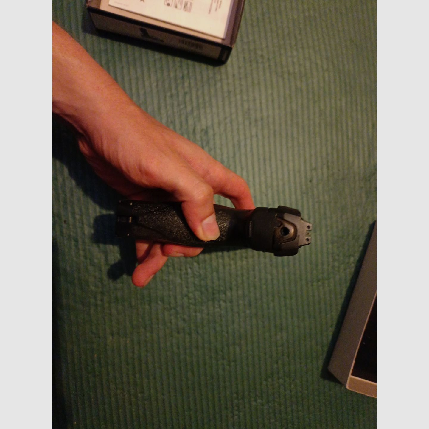 Heckler und Koch VP9 Umarek metall 6mm Softair 0,5 J. Authentic replica