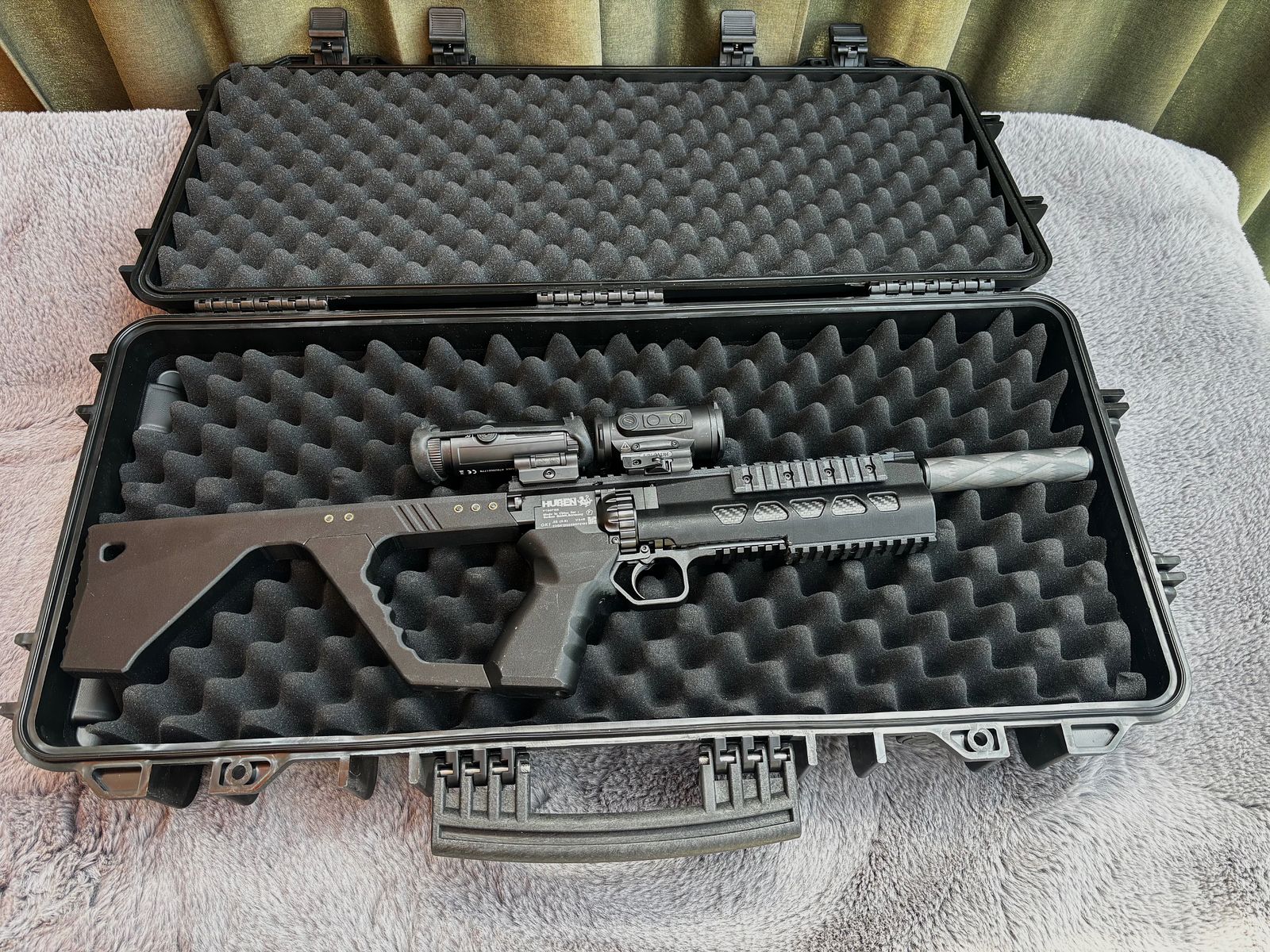 Huben K1 avec beaucoup d'accessoires.