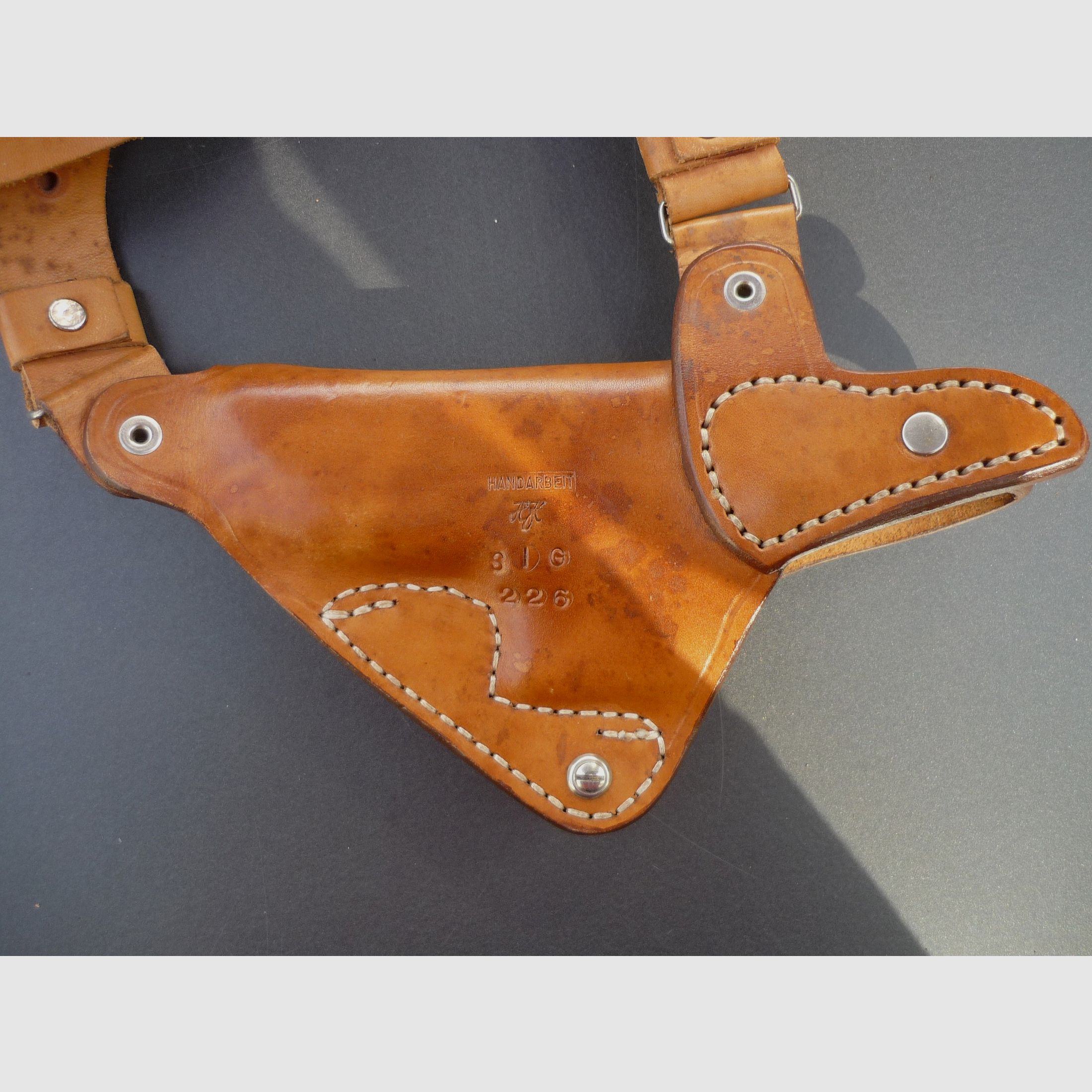 HKDesign Holster Art. Nr. 028 Schulterholster mit abknöpfbarer Mag. Tasche für SIG 226   - Rechtshänder - 2.Wahl