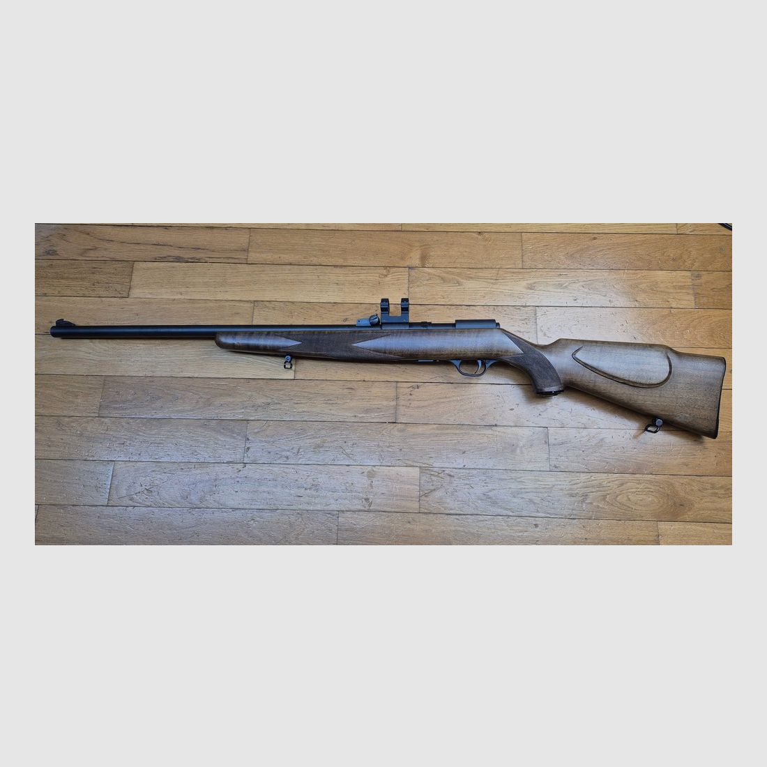 Seltene und originelle Beretta Olimpia Repetierbüchse – „Modelo Unione“ – Kal. .22LR – Zwei Modi: manuelle Wiederholung und halbautomatisch – Schwere Büchse, die mehr auf Präzision als auf Freizeit ausgerichtet ist – 5 Schuss – Hochwertiges Nussbaumholz und Mechanik in TBE++ – Brünierung zu 99,99% – Wunderschöner Lauf – Beretta-Qualität überall – TBE+++, Bild 2 von 38