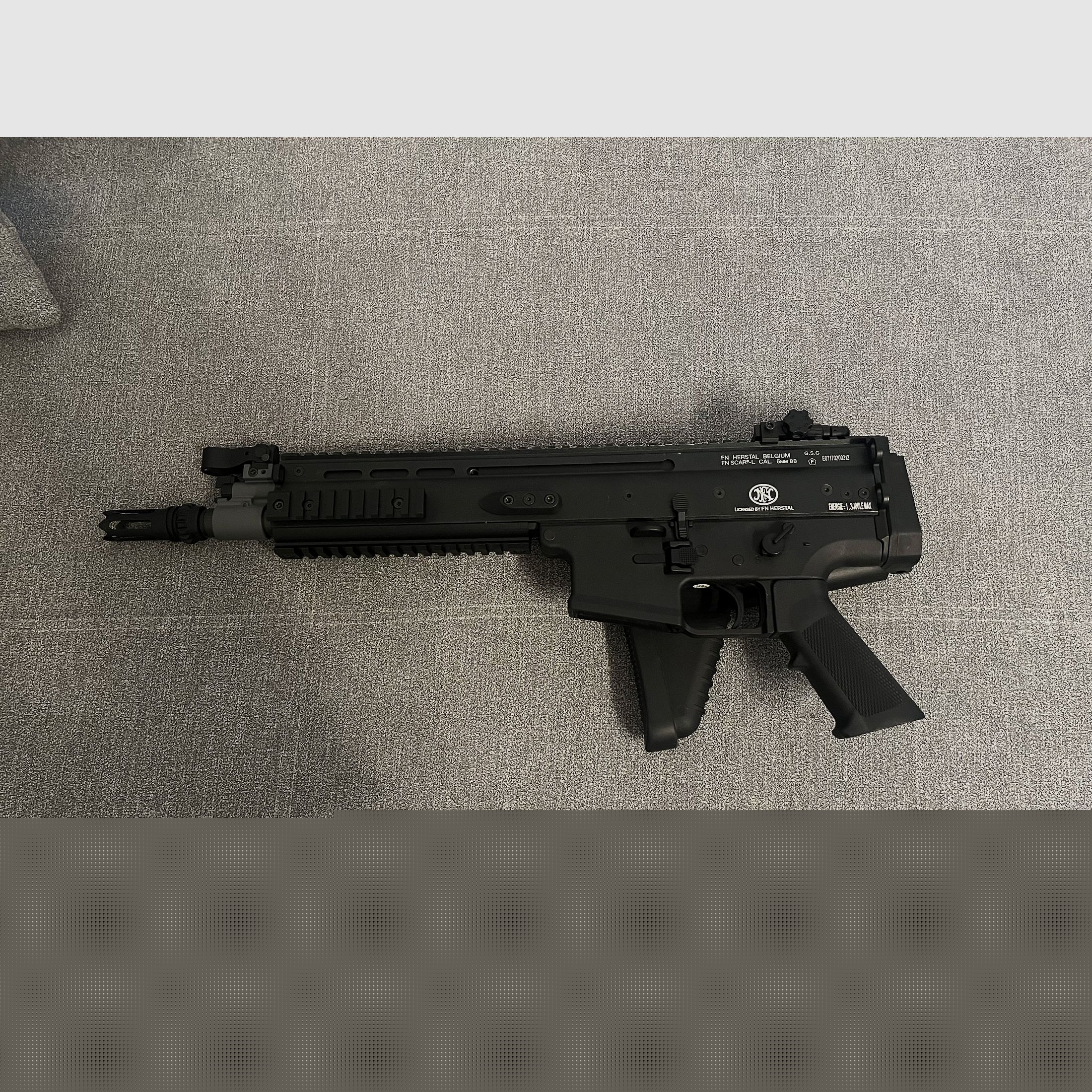 FN SCAR L S-AEG - Set completo - 1,3 julios, 6 cargadores, punto rojo y maletín! A partir de 18 años