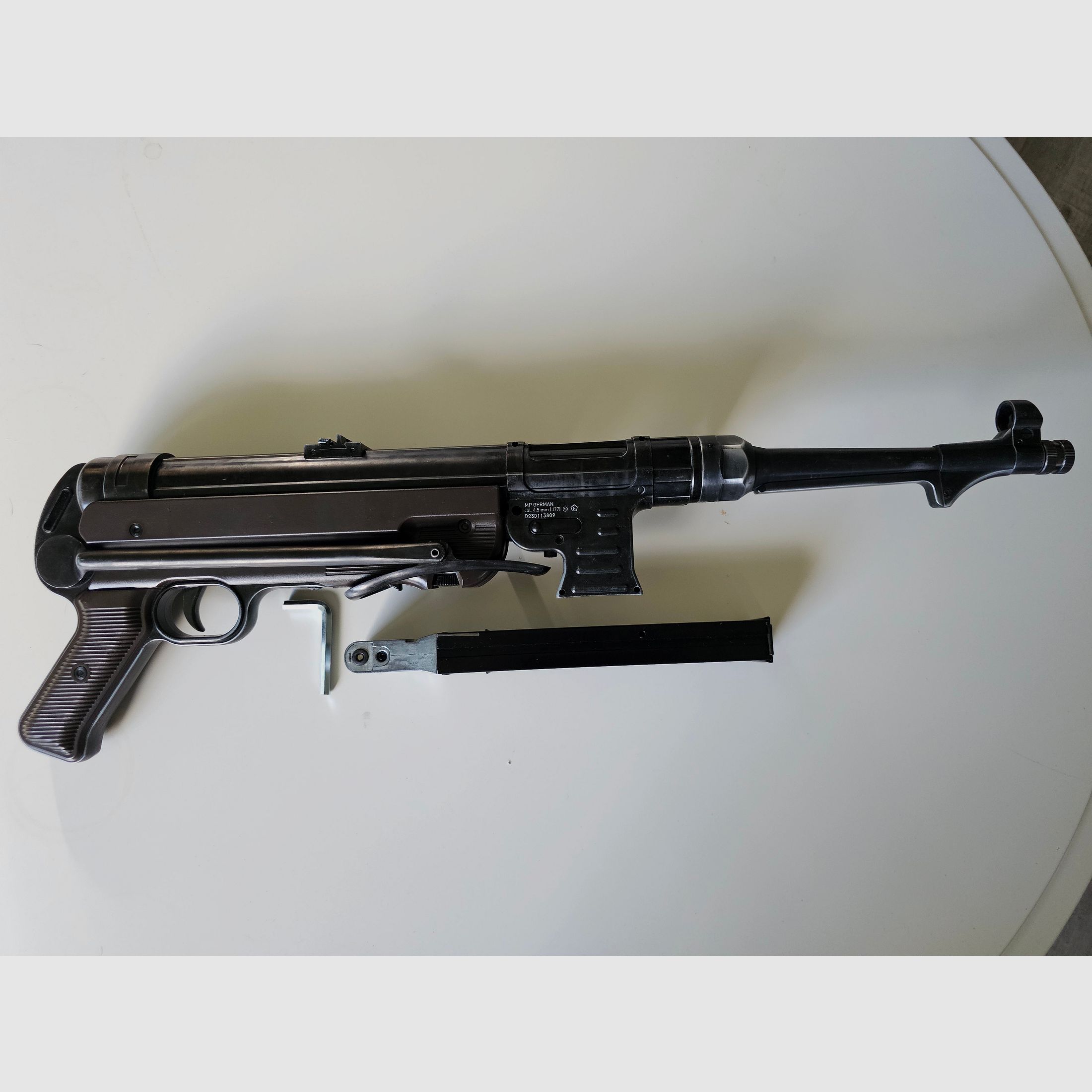 Legends CO2 MP40