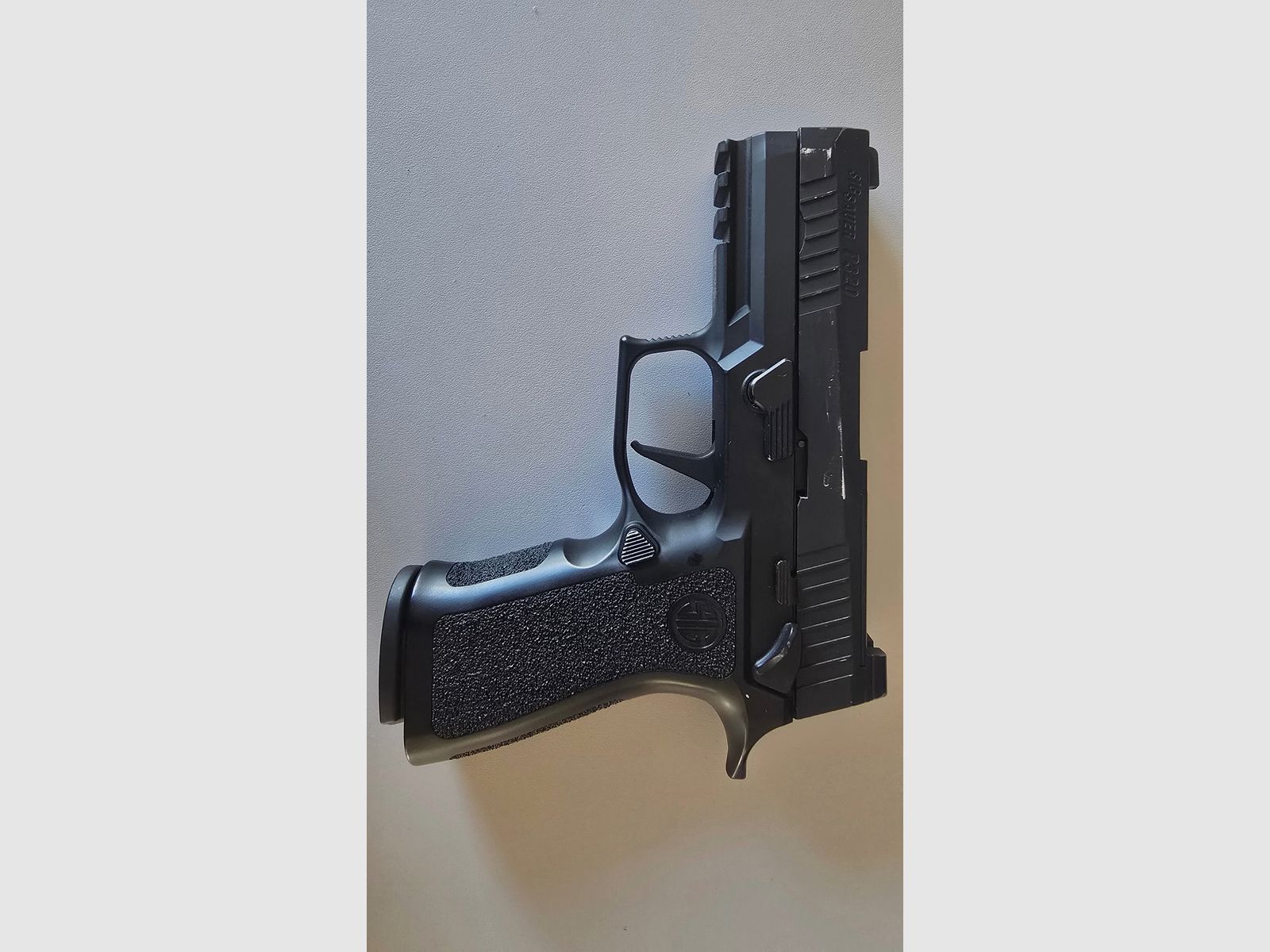 Sig Sauer zestaw - 4,5mm CO2 Sig Sauer P320 X Carry & P365 oraz akcesoria