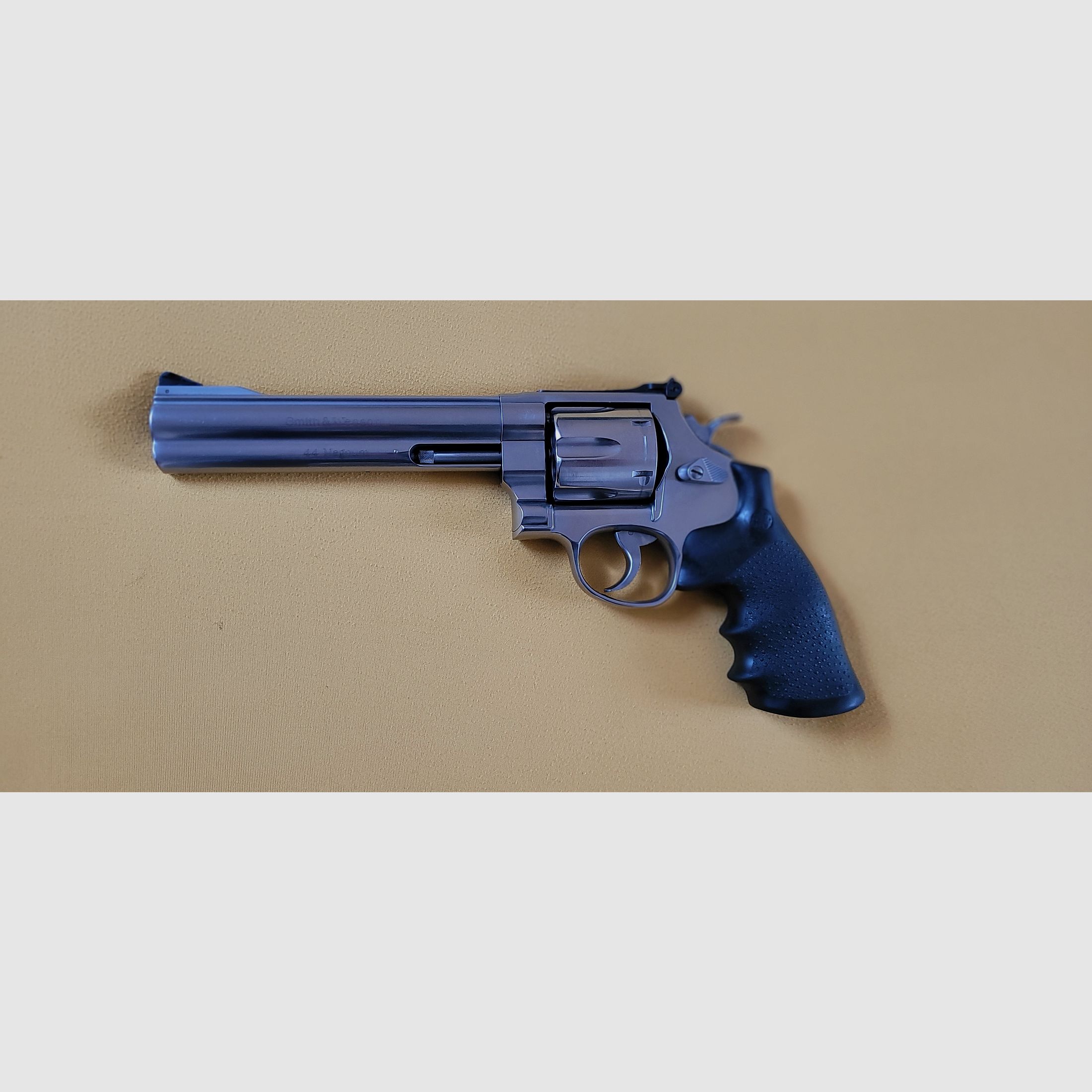 44 Magnum Smith & Wesson Revolver 629-5 Classic