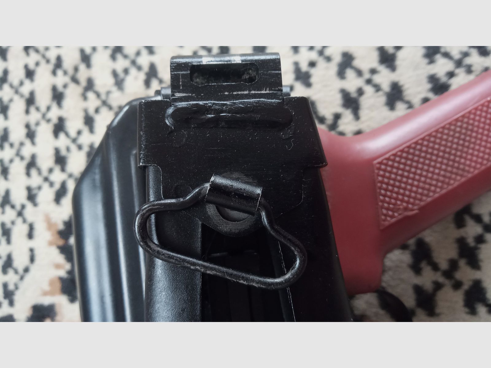 Absolument de haute qualité et proprement fabriqué russe 5,5 mm Saiga / Izhmash Squelette Crosse pliante pour AKS-74 / AK Crosse pliante 5.5 Triangle Side Folder