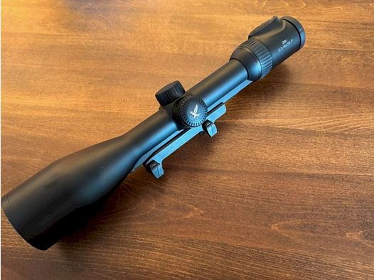 Swarovski Z8i 2,3-18x56 P con montaggio a sella Blaser