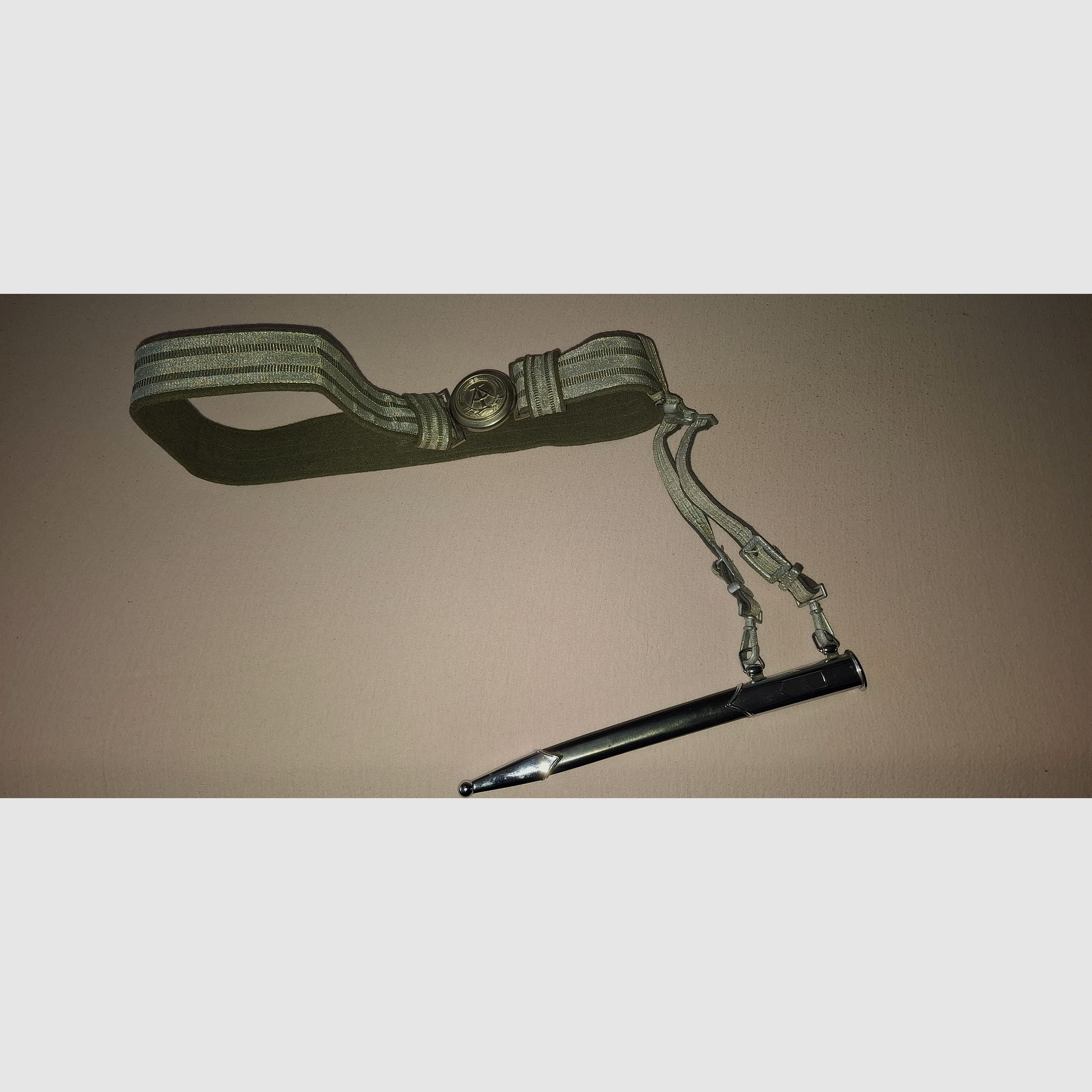 NVA Oficerski sztylet