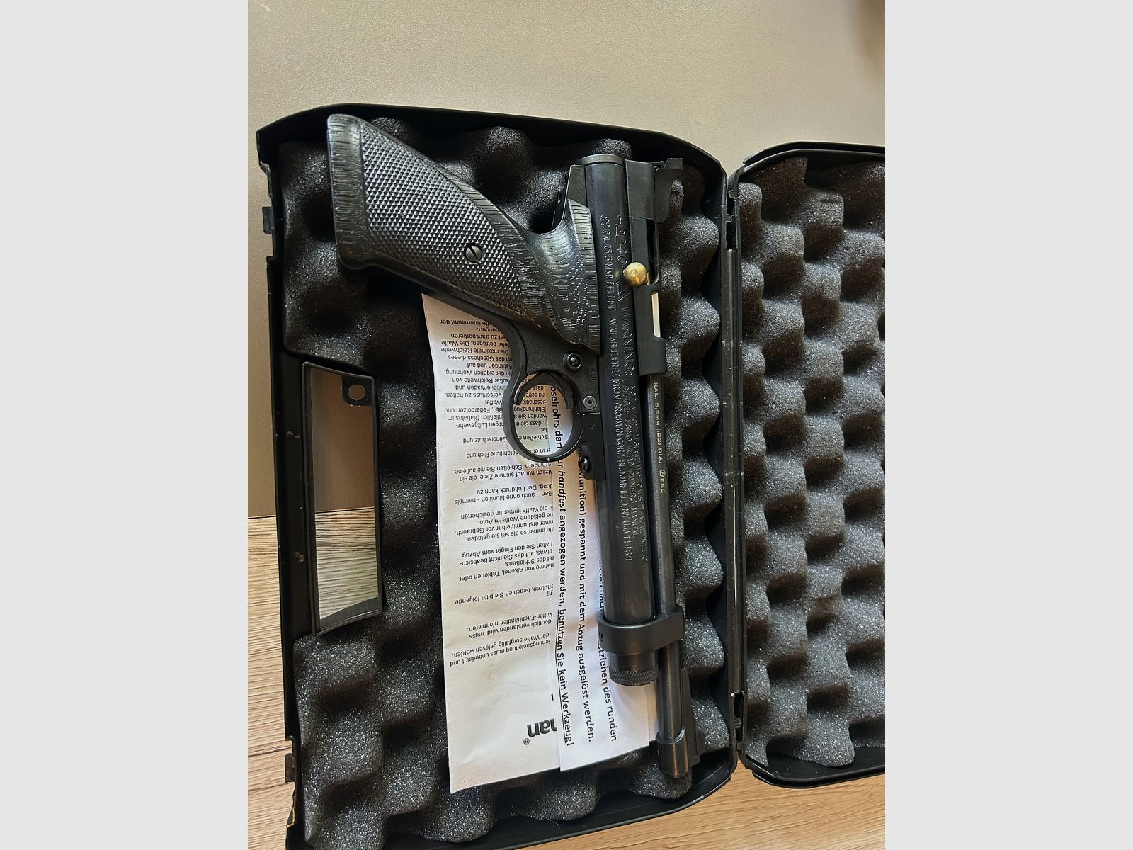 Crosman Modell 2240 - 5,5 mm Diabolo Co2-Pistole