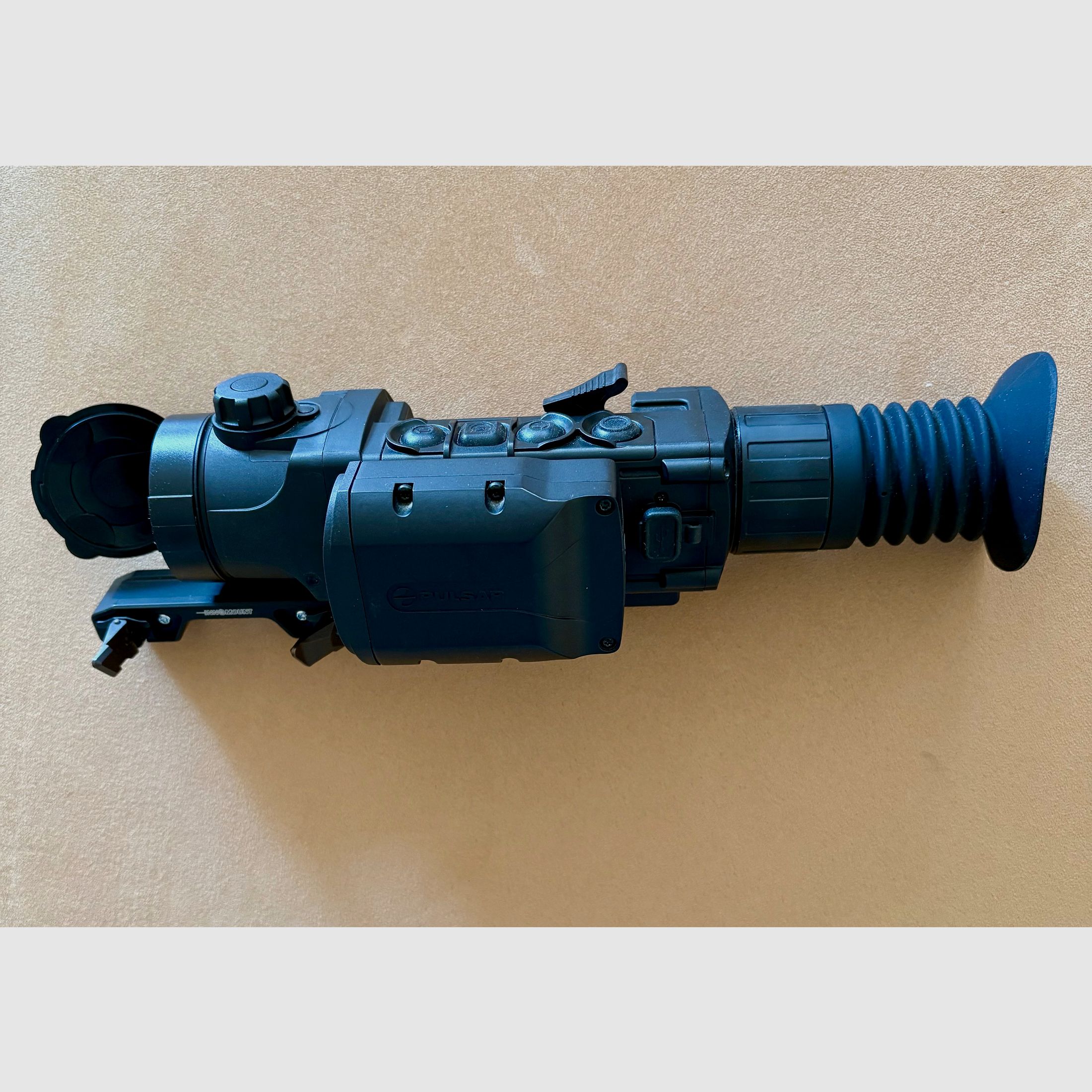 Pulsar Trail LRF XQ38 – Estado óptimo – incl. Montaje Blaser R8