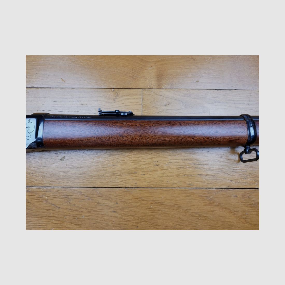 Sehr schöne Winchester Gedenkwaffe – » Centenial NRA » – Musket 1894 – 23.000 Ex. – Wunderschöne Brünierung – 30-30 Win – Perfekter Zustand, Bild 5 von 18