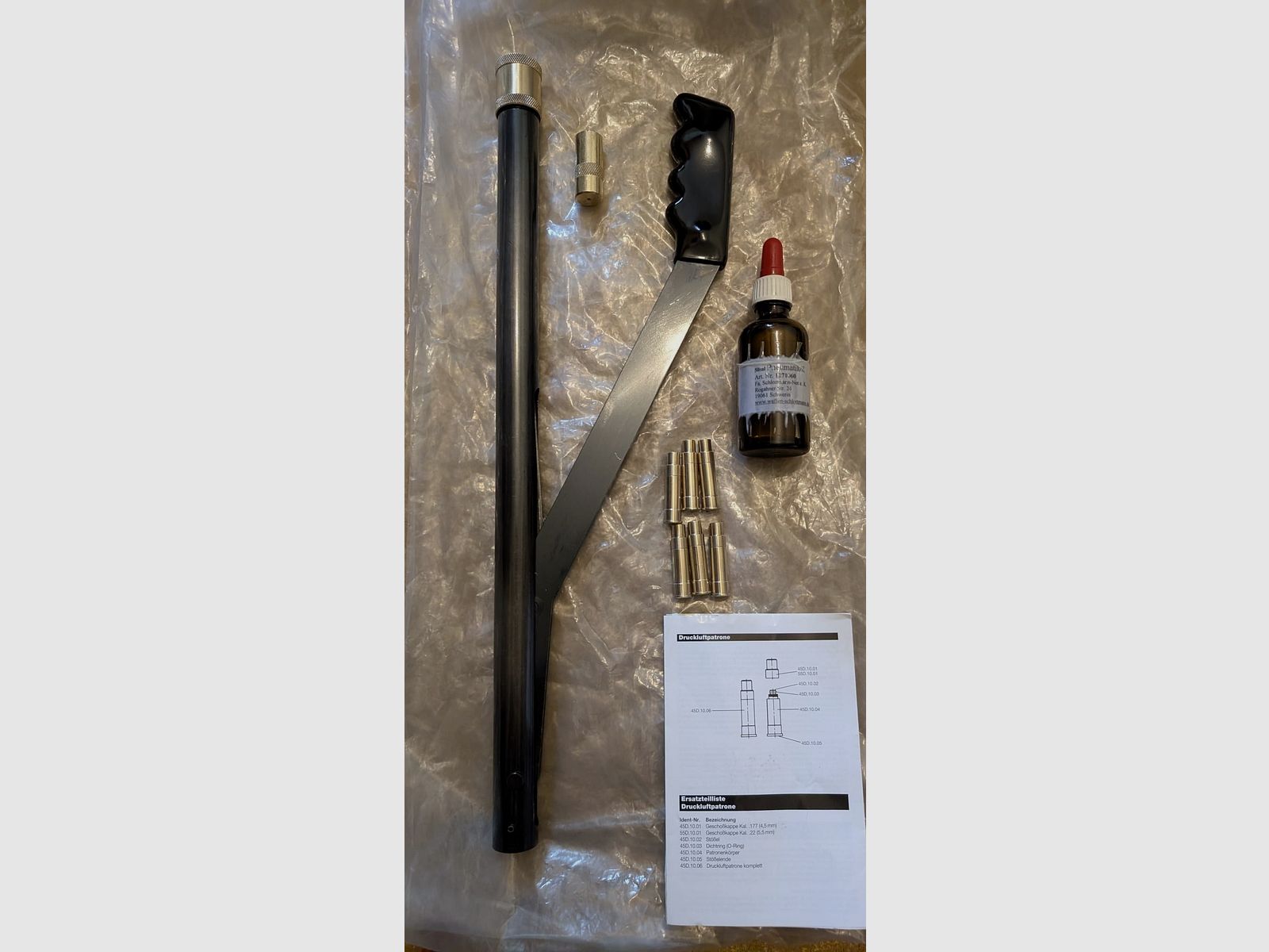 Cartucce a gas per revolver LEP cal. 5,5 mm / .22  6 pezzi + pompa a mano + olio pneumatico SET ad es. per ME Bull Barrel Single Action Army Revolver