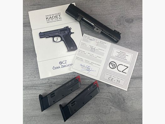 CZ 75 système interchangeable Kadet .22l.r. LL : 11,7 cm