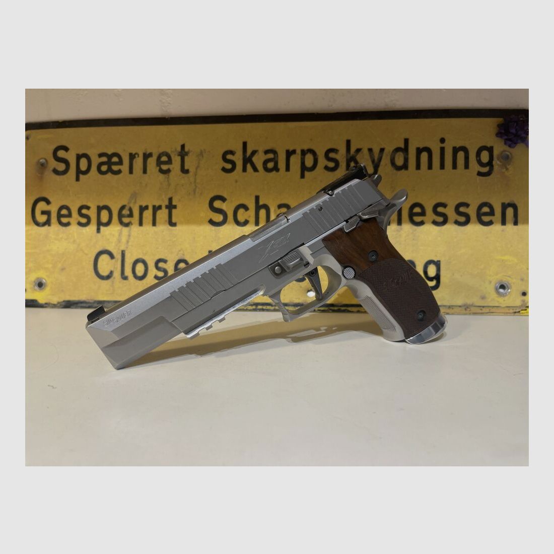 SIG Sauer P226 X-Six II Classic