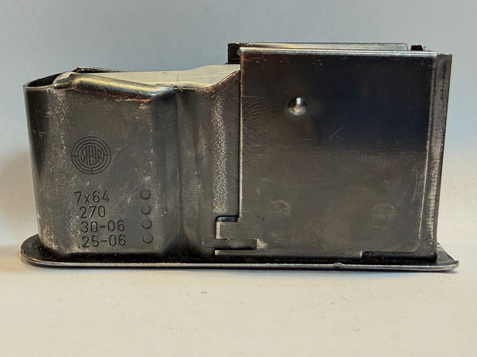 Steyr Mannlicher Luxus magazine