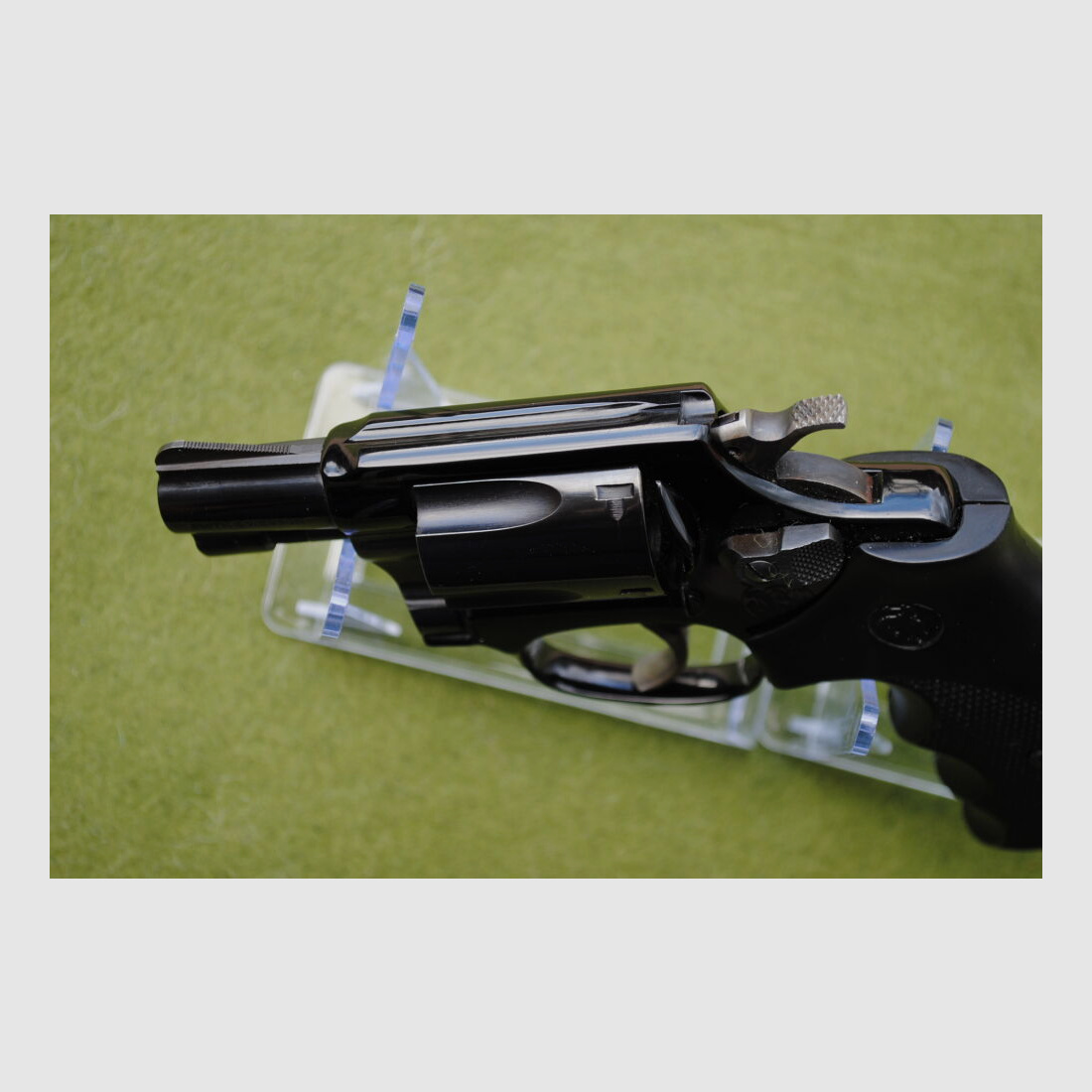 Smith & Wesson M 37, Lauflänge 2 ", Gummigriffschalen