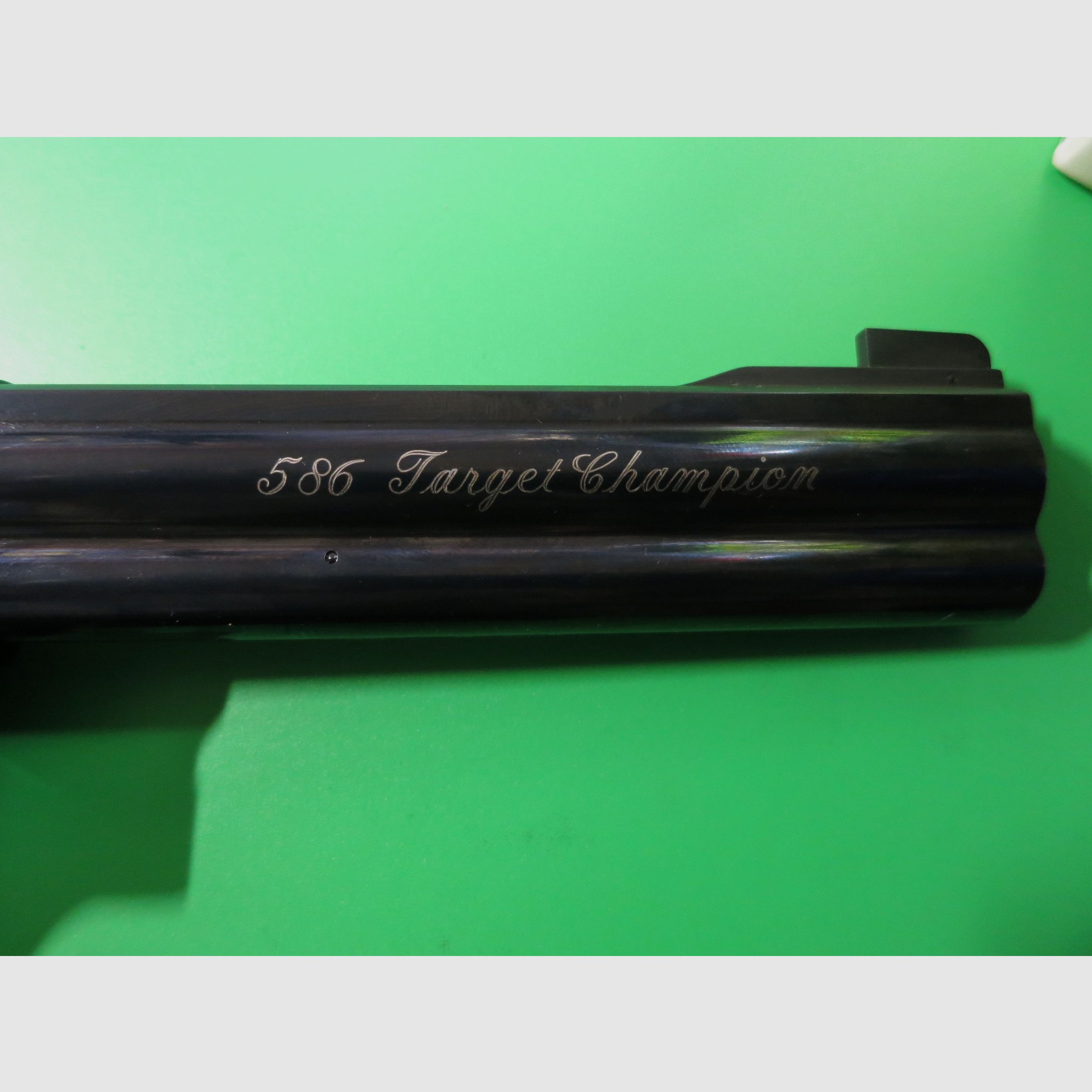 Revolver SMITH & WESSON Modèle 586-4, Champion de Tir 6", Cal. 38/357 Mag, Bleu Royal #97, image 12 sur 14