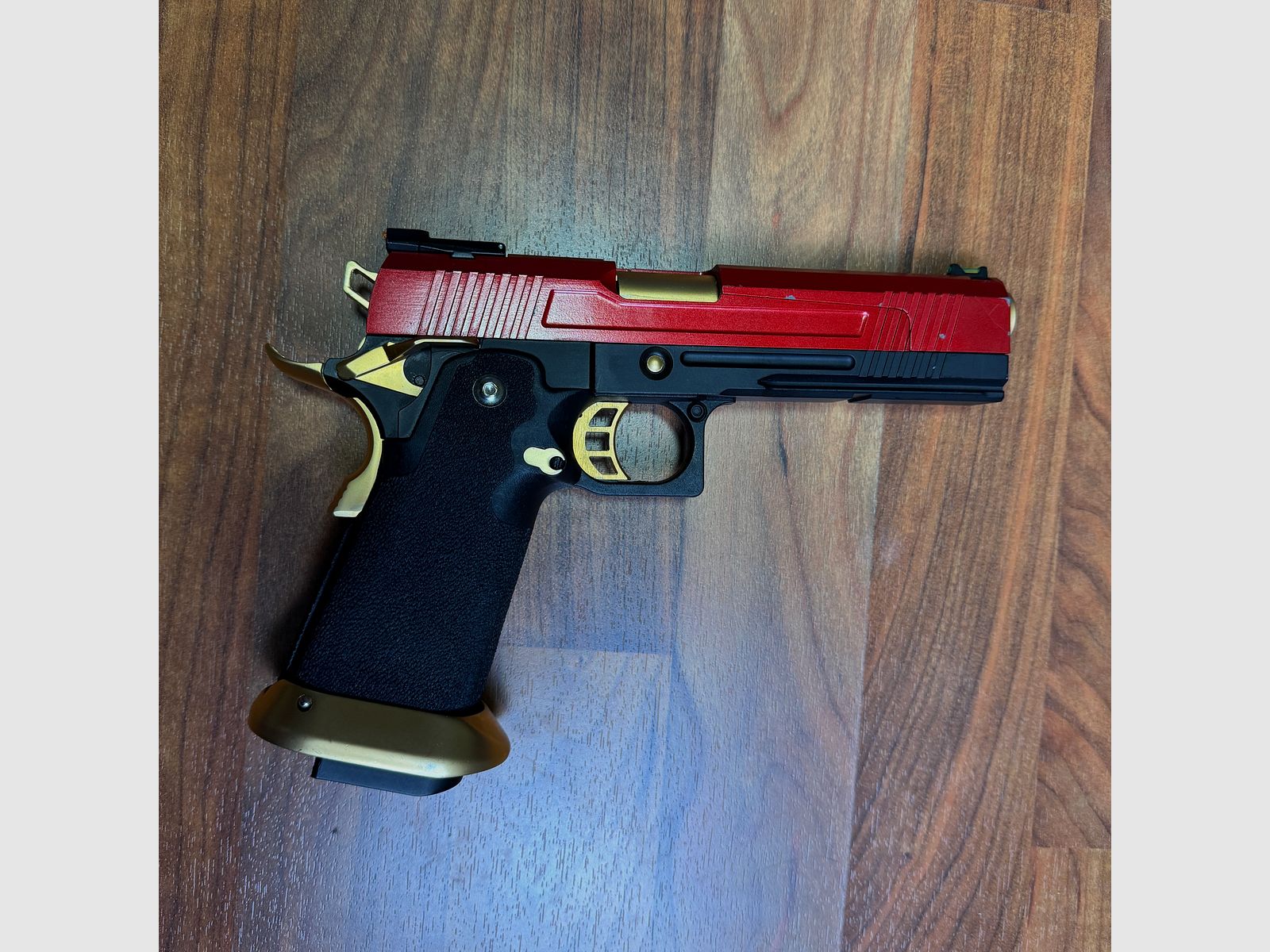 Aw Custom HX 1004 Airsoft Pistole