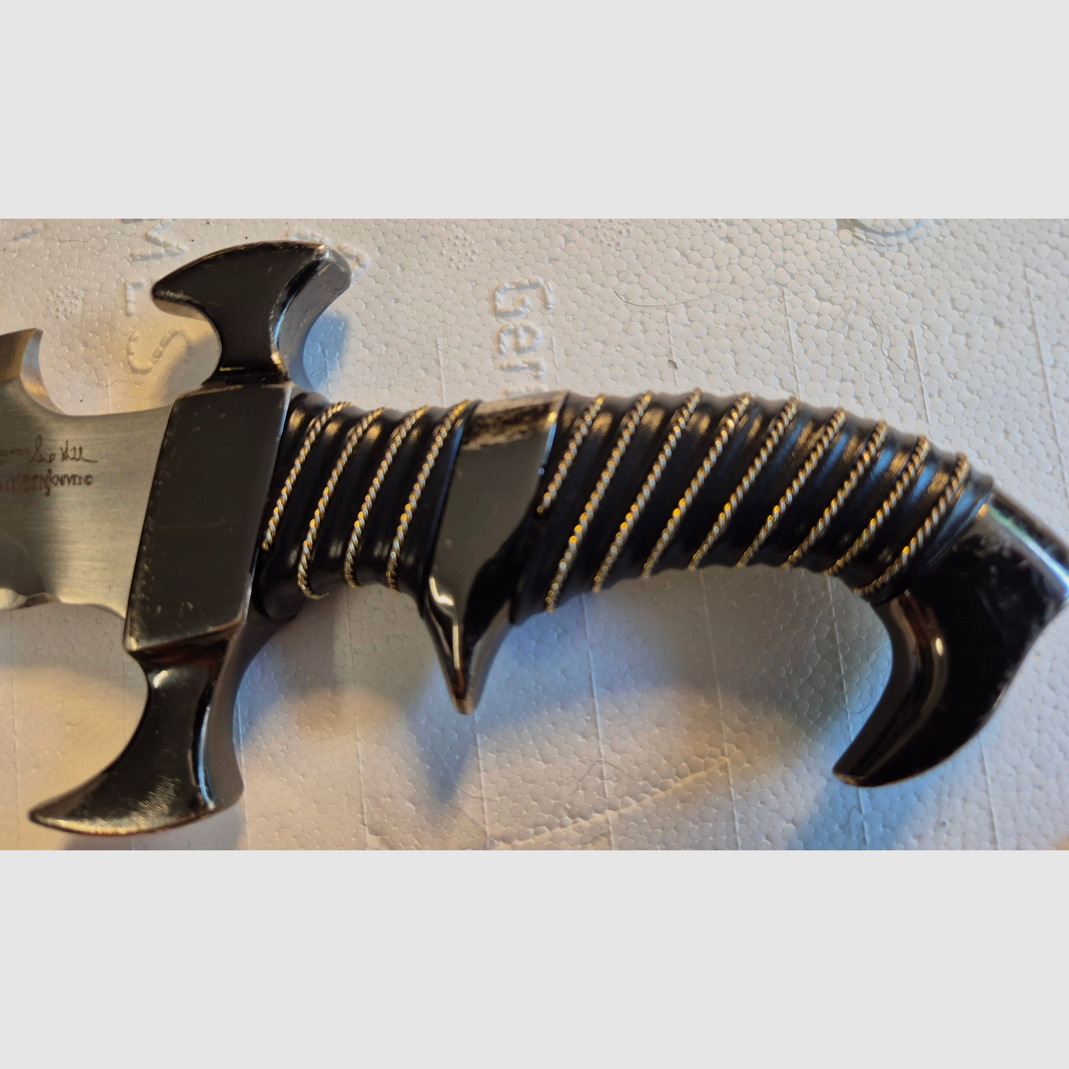 Gi Hibben Raven UC700 Fantasy Fighter Custom Design Messer