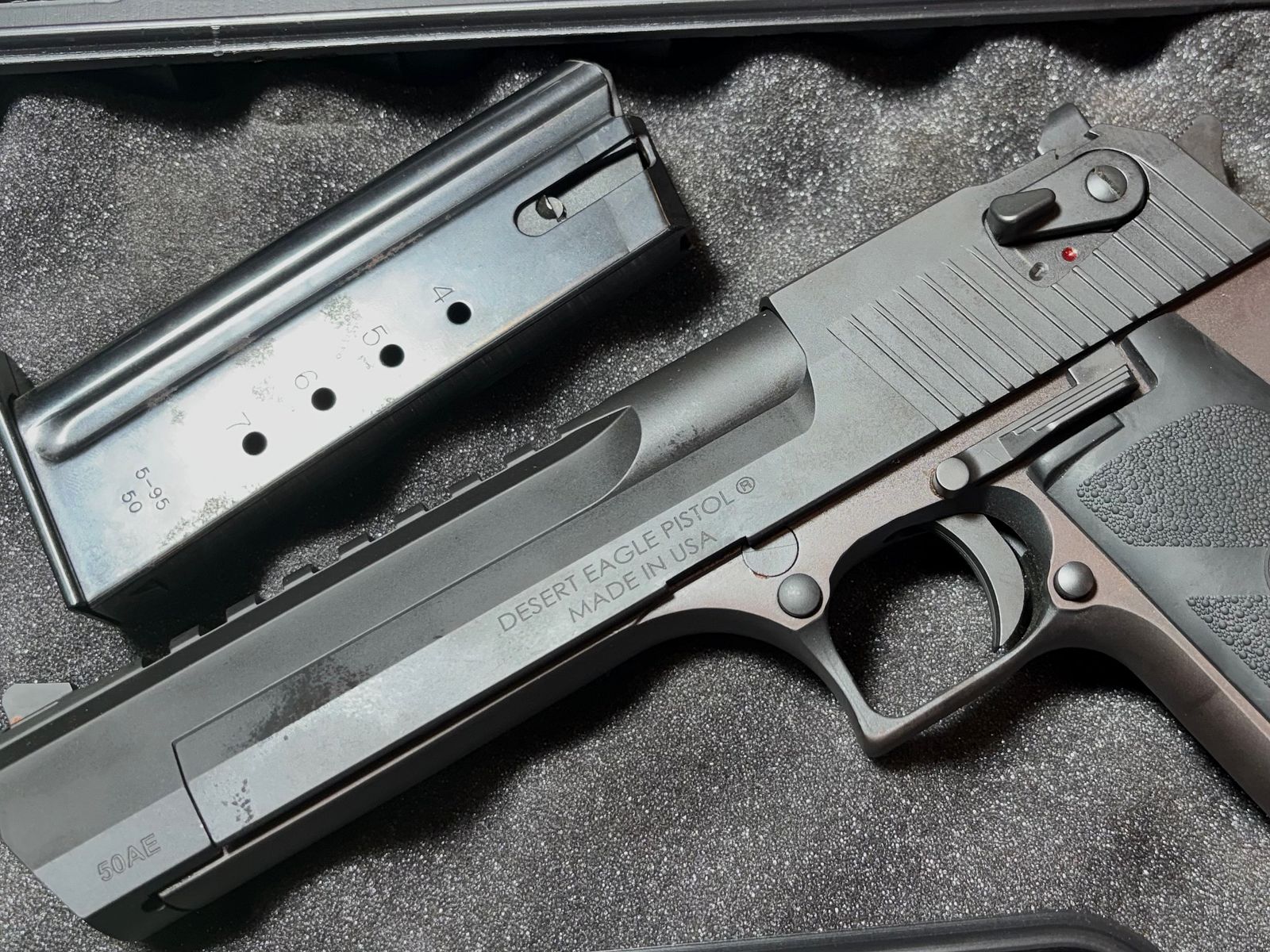 Magnum Research/IMI Desert Eagle Mark XIX .50AE inkl. Wechsellauf .44mag