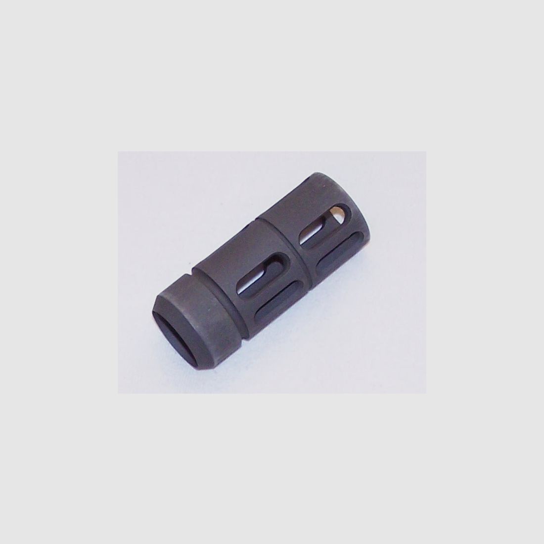 Tłumik płomieni ze stali do strzelby pompowej Mossberg 500 i 590 kal. 12, zdjęcie 2 z 5