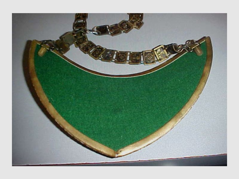 Originele gorget NSDAP uit Wk2