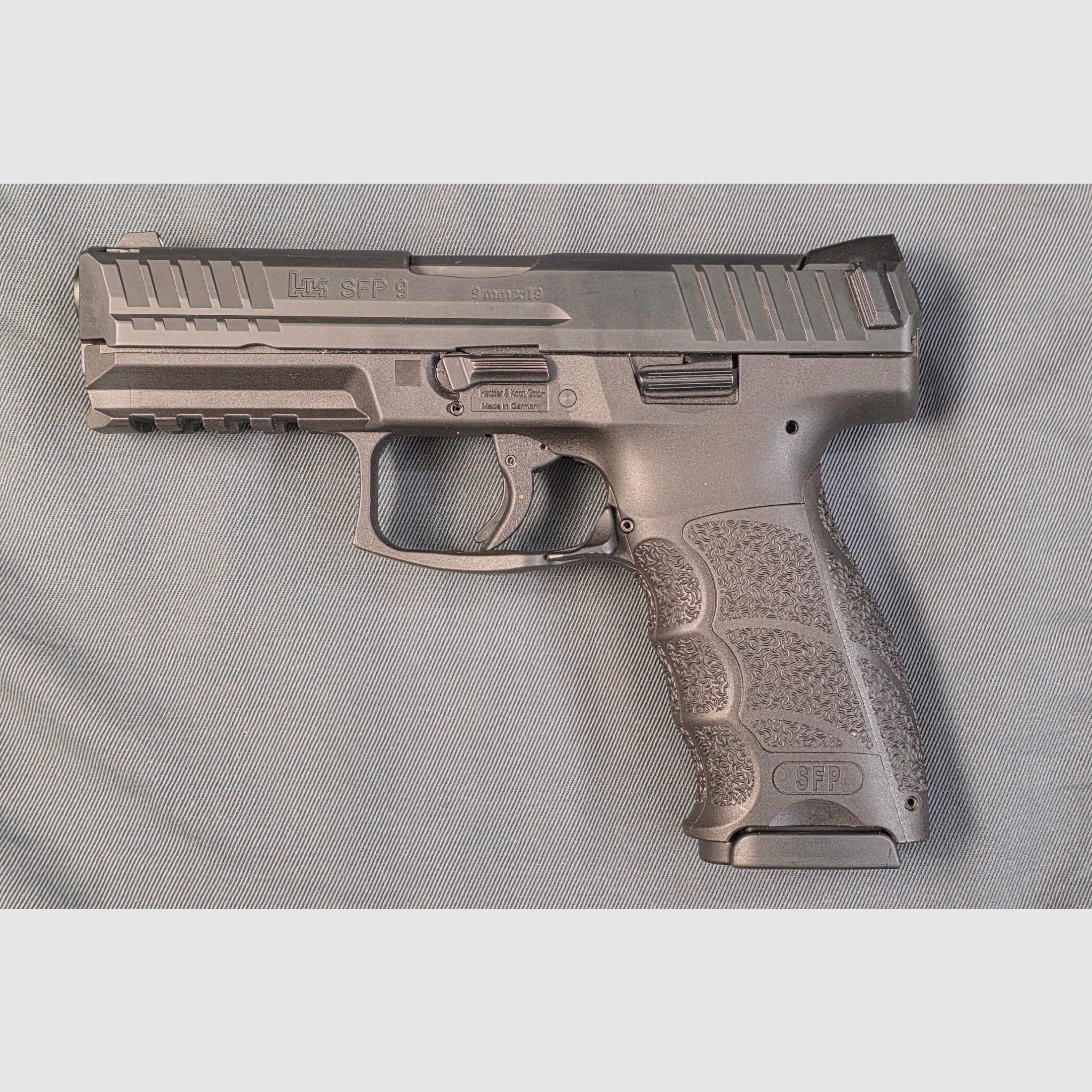 Heckler & Koch SFP9 met 5 magazijnen 9mm Topstaat