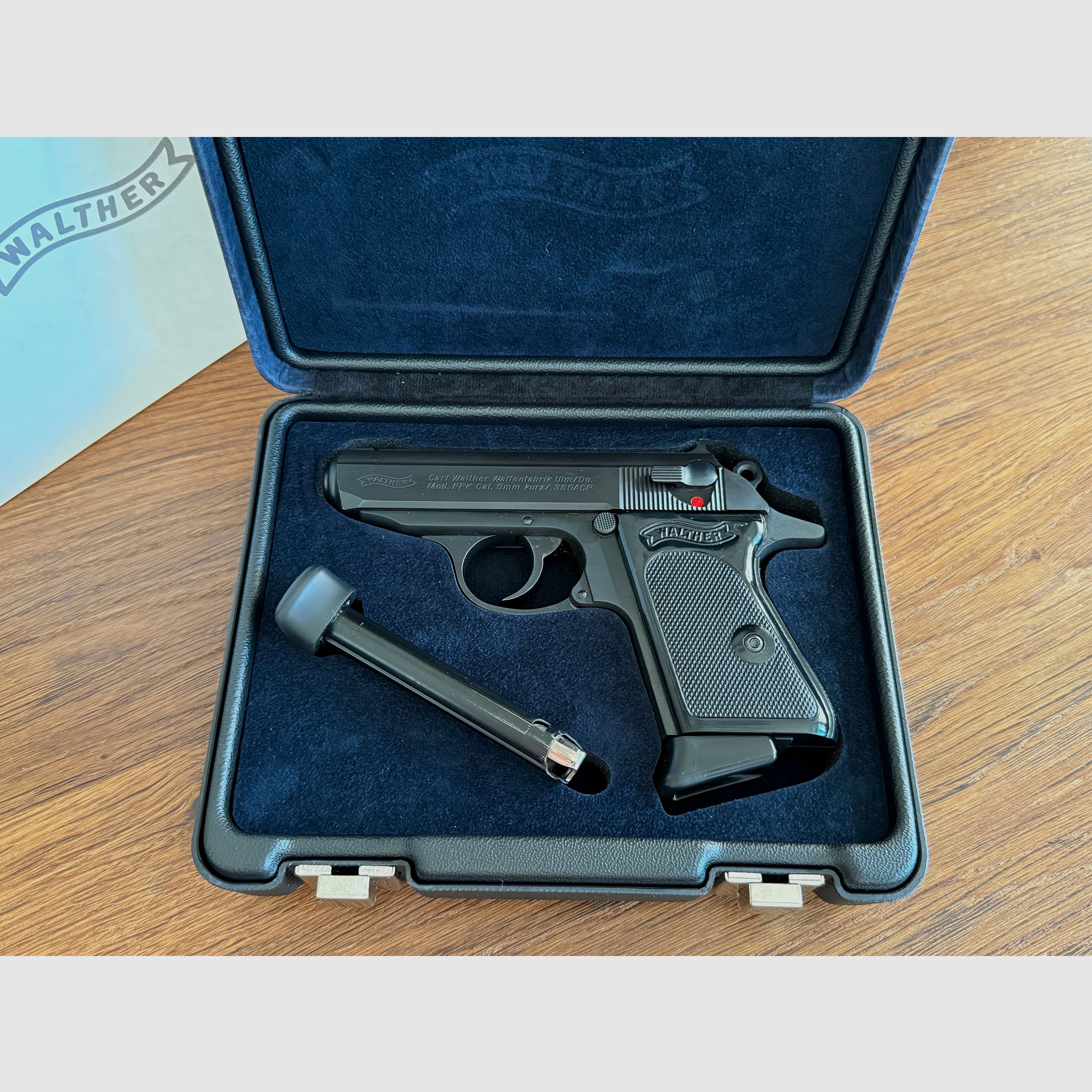 Walther PPK .380ACP / Browning 9mm krótkie z akcesoriami, zdjęcie 1 z 3